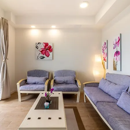 Apartament Flatguest Danubio + Sea View + Pool +