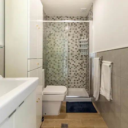 Flatguest Danubio + Sea View + Pool + Apartament